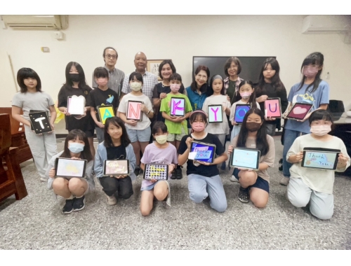 陳中威攜手袁慧心守護學童視力 捐桃園市龍安國小繪圖班藍光保護膜